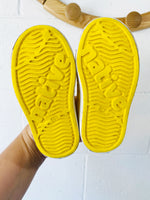Yellow Jefferson Shoes, size 7 (C7)