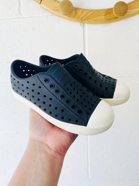 Black Jefferson Shoes, size 11 (C11)