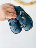 Navy Leather Mary Jane Shoes, size 6 (22)