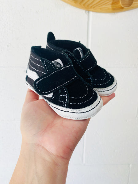 Infant Sk8-Hi Crib Shoe, size 3