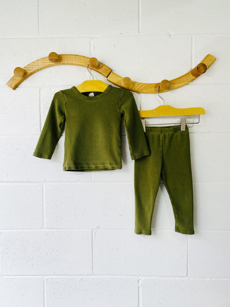 Softest Olive Green Outfit, 1-2 years (XS)
