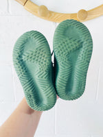Green Sneakers, size 6