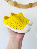 Yellow Jefferson Shoes, size 7 (C7)