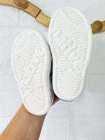 Crayola Jefferson Shoes, size 7 (C7)