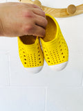 Yellow Jefferson Shoes, size 7 (C7)