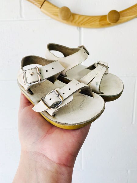 Sun-San Sea Wee White Sandals, size 3